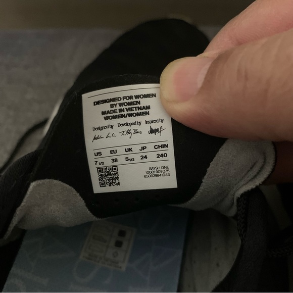 Saysh One Sneakers - Picture 4 of 8